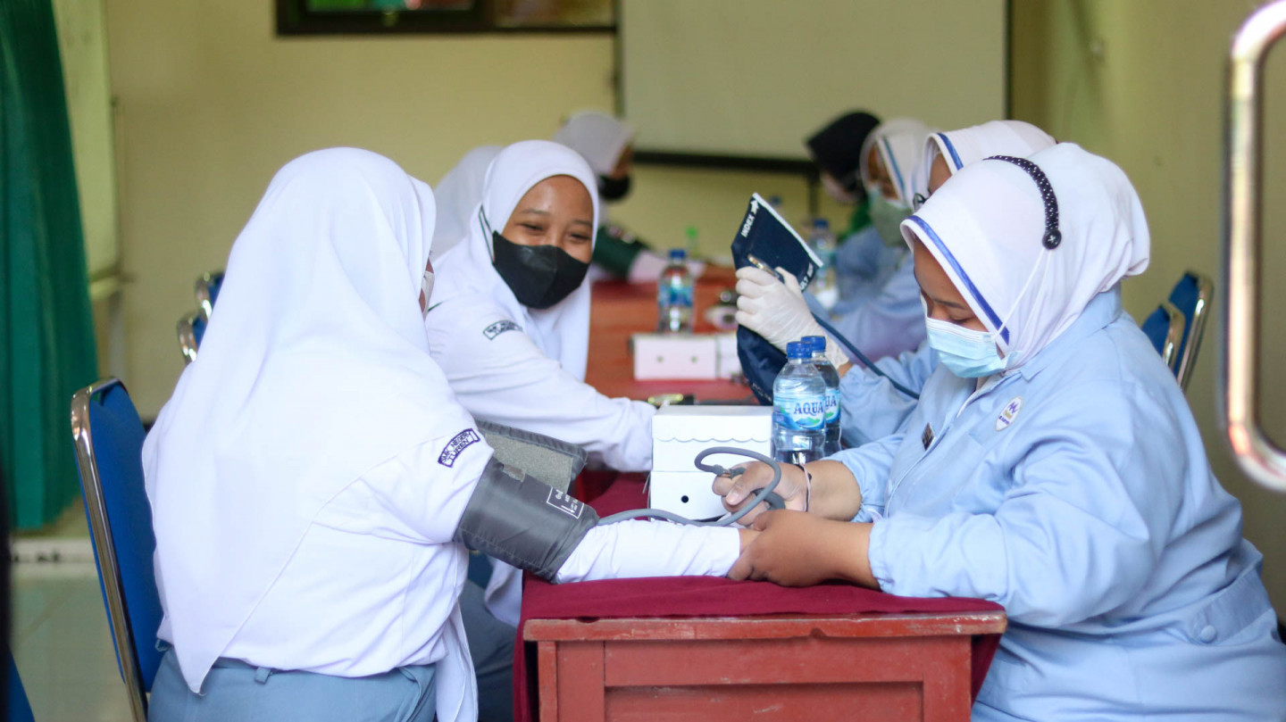 Pelaksanaan Program Vaksinasi Tahap 1 SMK Negeri 1 Turen 2021