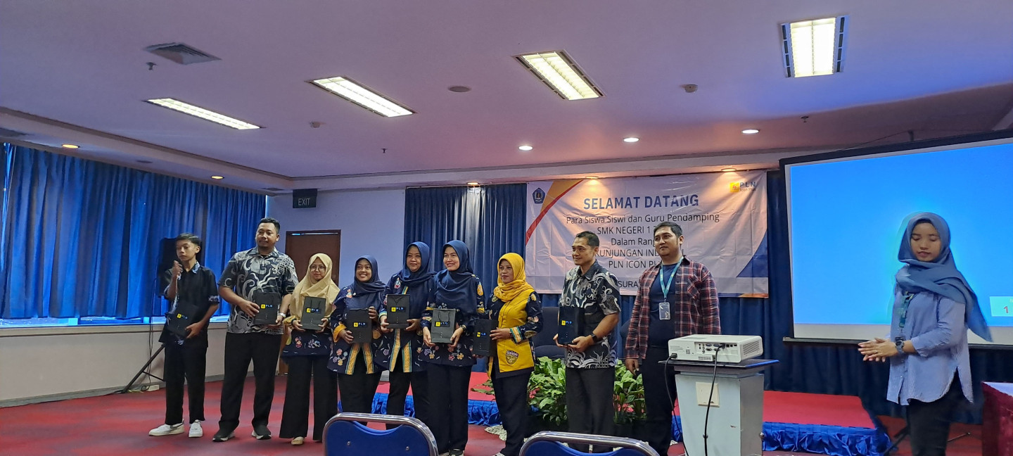 SMK Negeri 1 Turen Menggelar Kunjungan Industri Menarik ke Icon Plus dan Omadata Surabaya