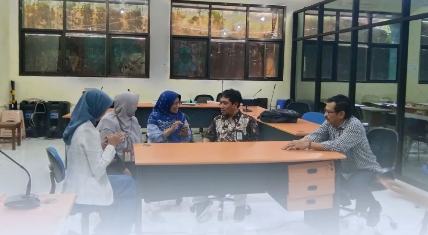 Pengawas SMK Kabupaten Malang Pantau Kegiatan PSAJ di SMK Negeri 1 Turen