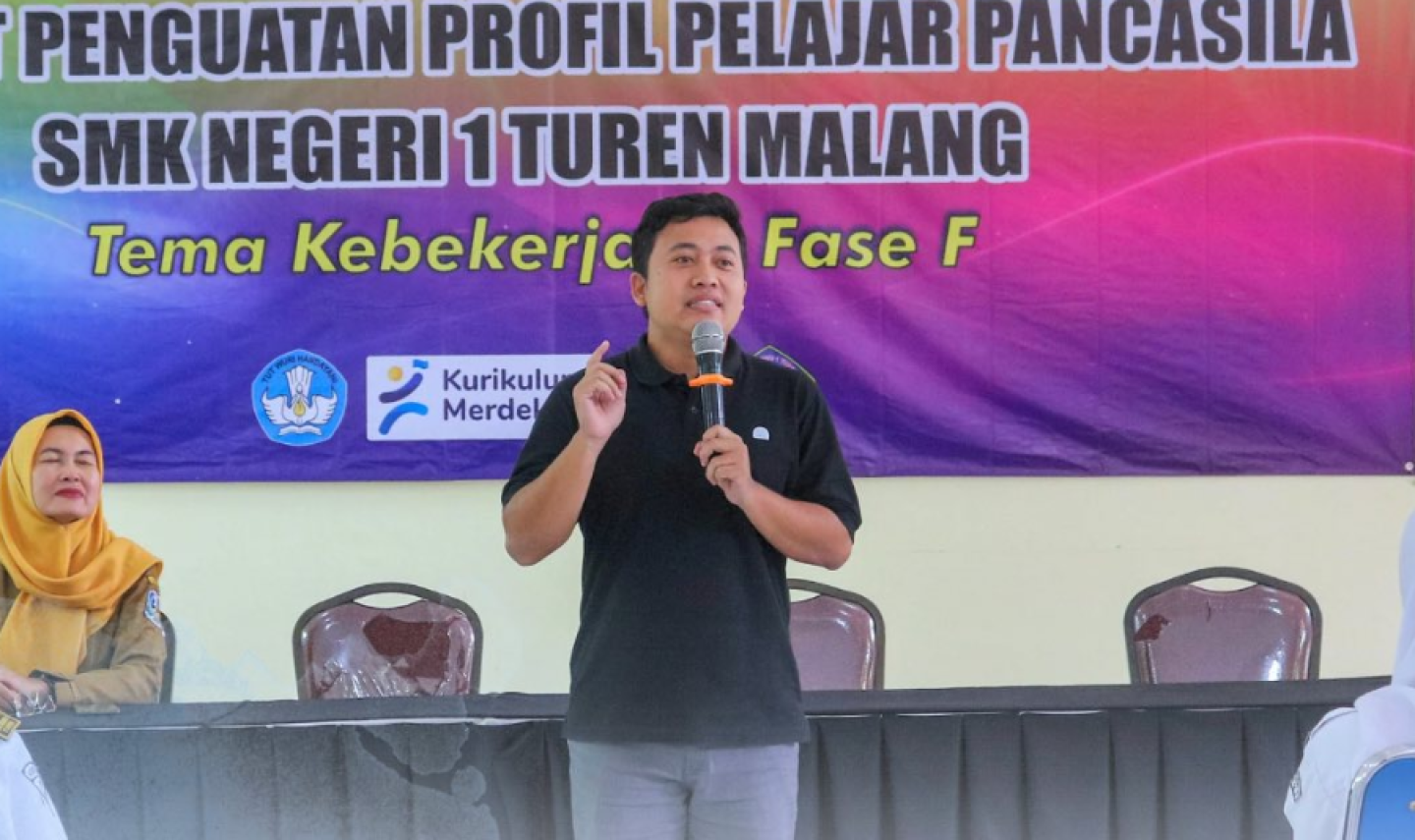 Guru Tamu Menginspirasi Siswa SMKN 1 Turen dalam Kegiatan Penguatan Profil Pelajar Pancasila (P5)