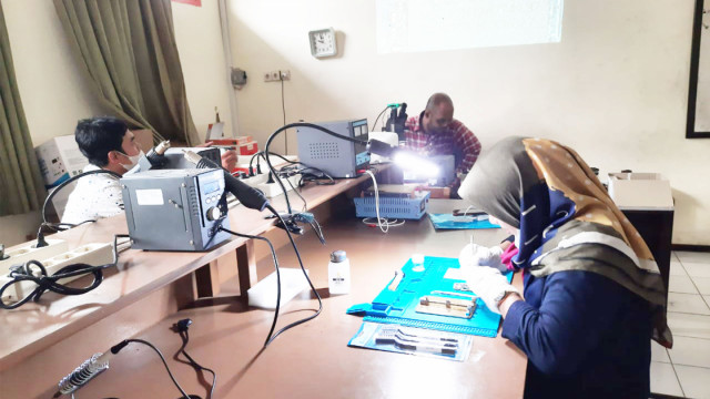 Pelaksanaan PJBL Program Keahlian Teknik Komputer dan Jaringan Bersama Maspion IT dan APTECH Tahun Ajaran 2021/2022