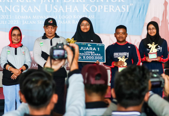 SMK Negeri 1 Turen Mengukir Prestasi pada Peringatan Hari Koperasi ke-76