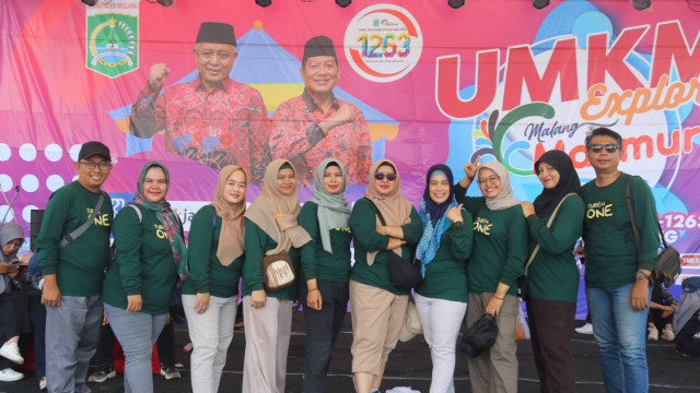Bapak Ibu Guru SMKN 1 Turen Berpartisipasi dalam (HUT) ke- 78 PGRI