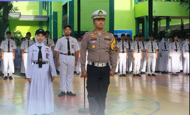 Upacara Hari Senin bersama Pembina AKP. Adis Dani Gatra dari Polres Malang