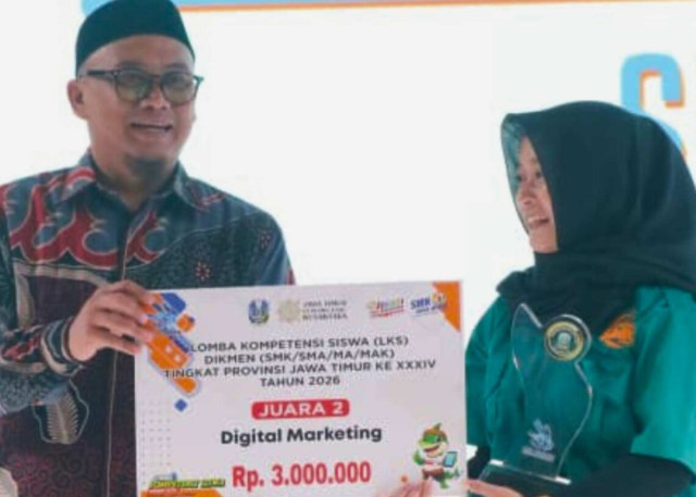 Berawal dari Suka Ngonten, Siswi SMKN 1 Turen Sabet Juara 2 Digital Marketing se-Jawa Timur
