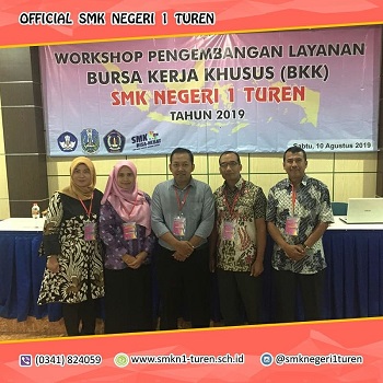 Workshop Pengembangan Layanan Bursa Kerja Khusus (BKK) Berbasis Website dan Android