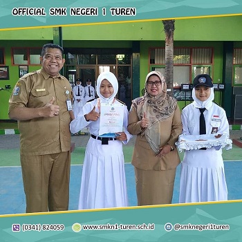 Peserta didik SMKN 1 Turen mendapatkan hadiah studi wisata ke Yogyakarta, berkat kemenangannya di lomba pramuka